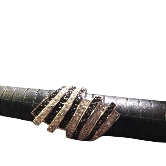 925 Sterling Silver Black and White CZ Stones Cocktail Ring Size 7 - Picture 6 of 8